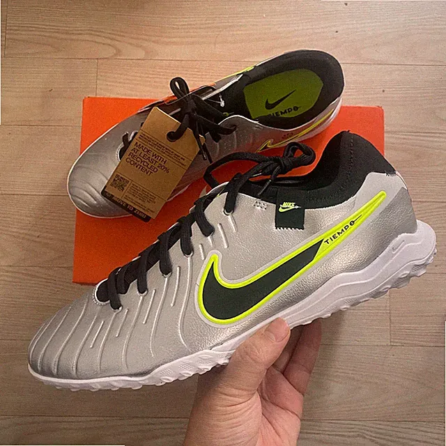 Nike Tiempo Legend 10 Pro TF Metallic Silver Mens Turf Soccer Shoes DV4336-001