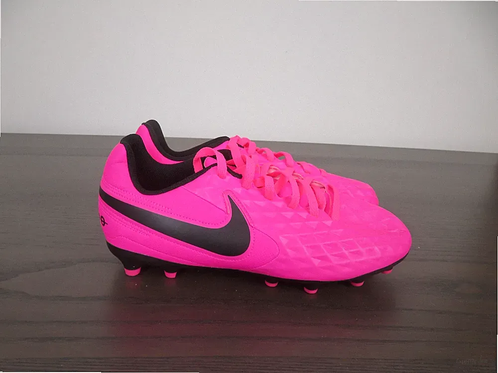 Nike Tiempo Legend 8 Club Shoes Girls 5Y Pink Black Soccer Cleats AT5881-600