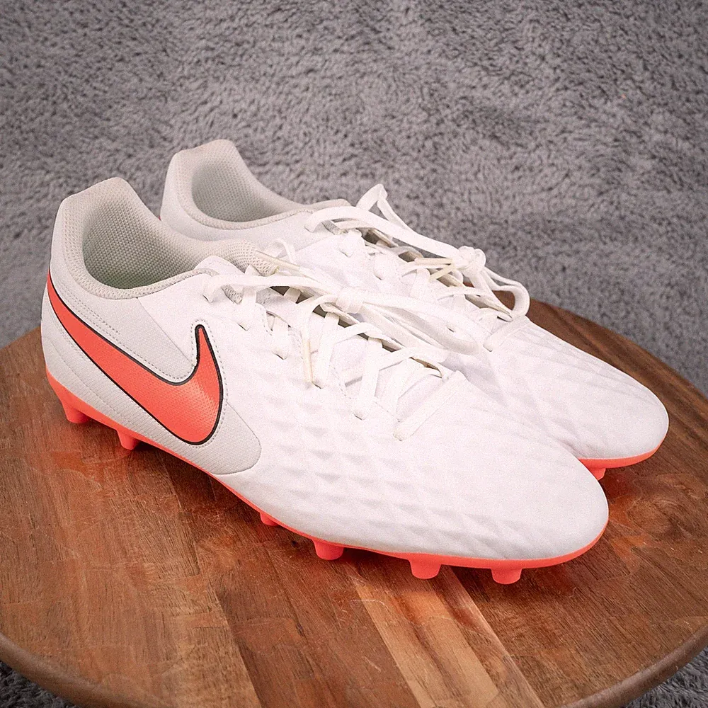 soccer cleats 10.5 men