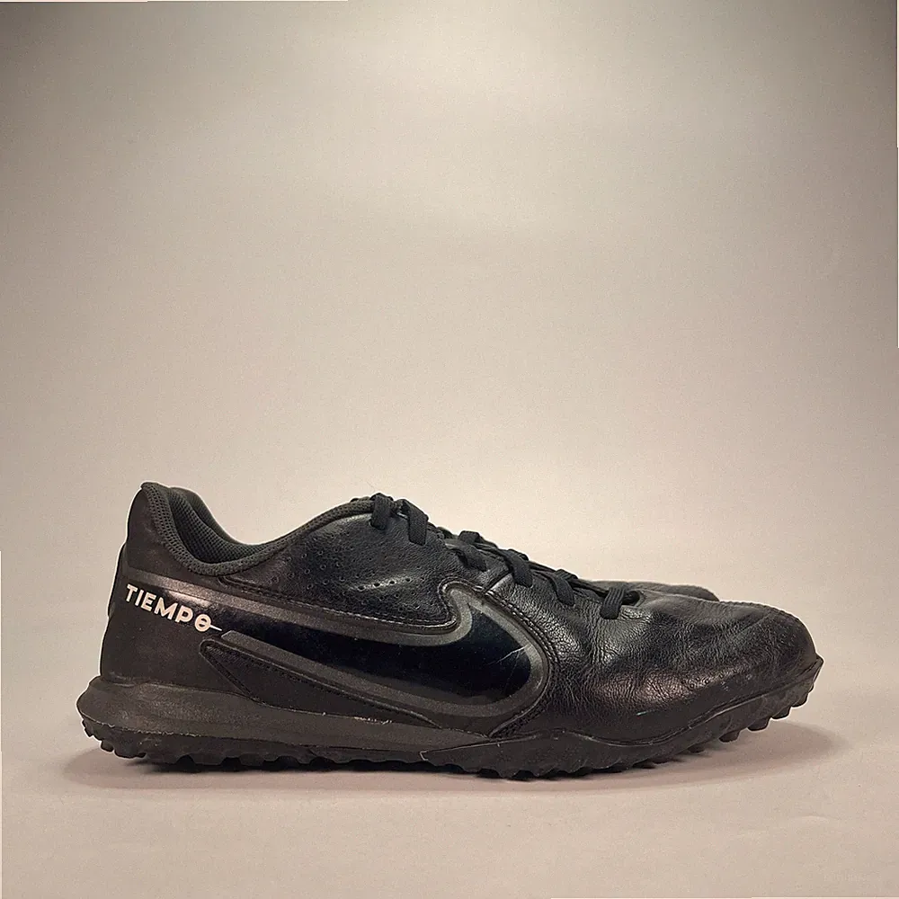 Nike Tiempo Legend 9 Academy TF Black Soccer Cleats DA1328-001 Youth Size 5.5Y