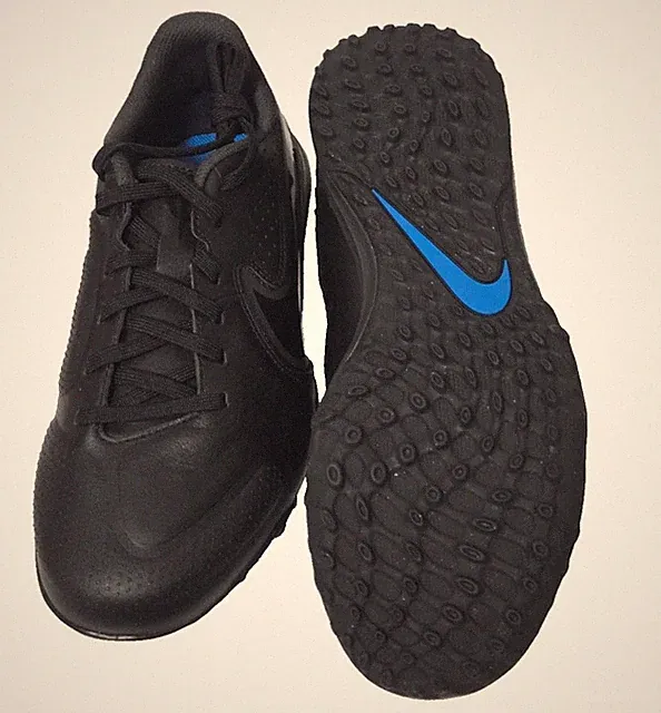 Nike Tiempo Legend 9 Academy Turf Soccer Shoes Size Youth 6 Black DA1191-001