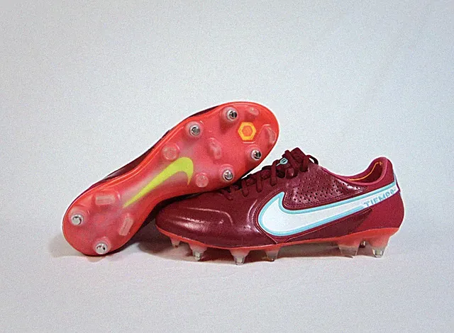 Nike Tiempo Legend 9 Elite PRO SG Red Soccer Cleats Sz 9.5 NEW DB0822 617 RARE