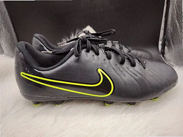 Nike Tiempo Legend Black Neon Boys Youth 6Y Soccer Cleats DV4352-001