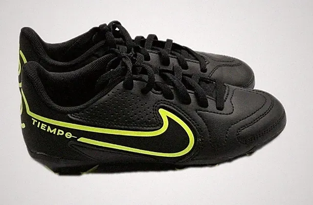 NIKE Tiempo Legend Boy's Size 2Y Youth Kids Black Soccer Cleats Shoes DA1331-070
