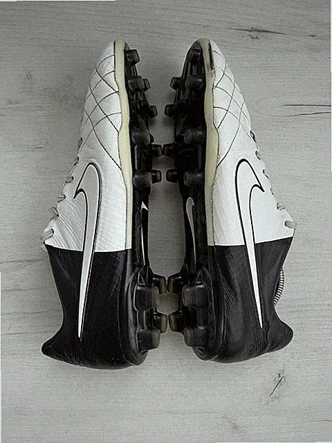 Nike Tiempo Legend IV Elite FG White Football Soccer Cleats Carbon US12 Italy