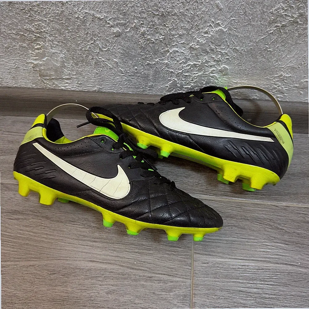 NIKE TIEMPO LEGEND IV FG LEATHER ELITE SOCCER CLEATS FOOTBALL BOOTS US9 UK8.5