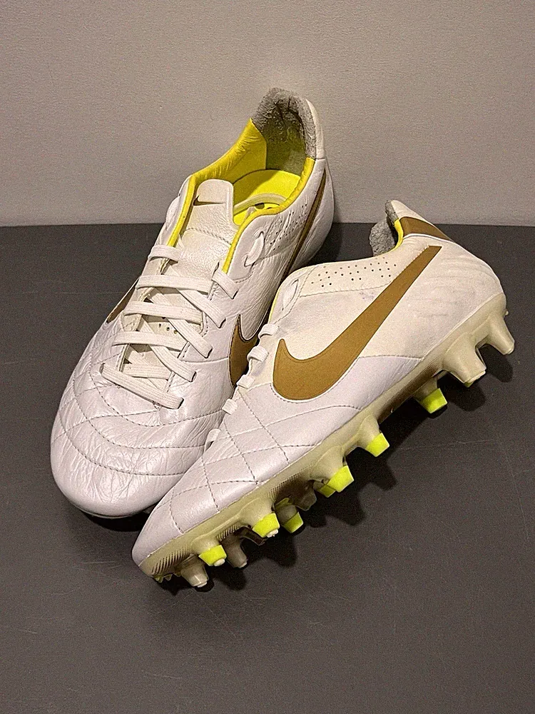 Nike Tiempo Legend IV White Gold Football Soccer Cleats Size US 4 Made In Italy