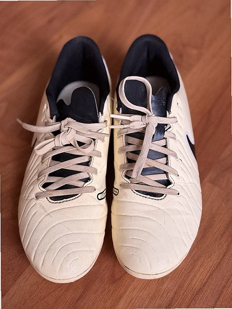 Nike Tiempo Legend V FG Size 7.5 White/Cream Men’s Soccer Cleats