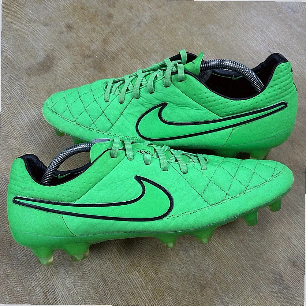 Nike Tiempo Legend V Green Strike Soccer Football Cleats (631518-330) Size 11.5