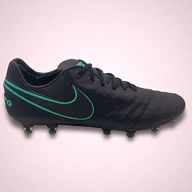 Nike Tiempo Legend VI FG, Youth size 5.5Y, Black/Turqoise