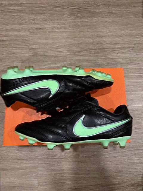 nike tiempo ligera pro Size 9.5 Green Black With Box