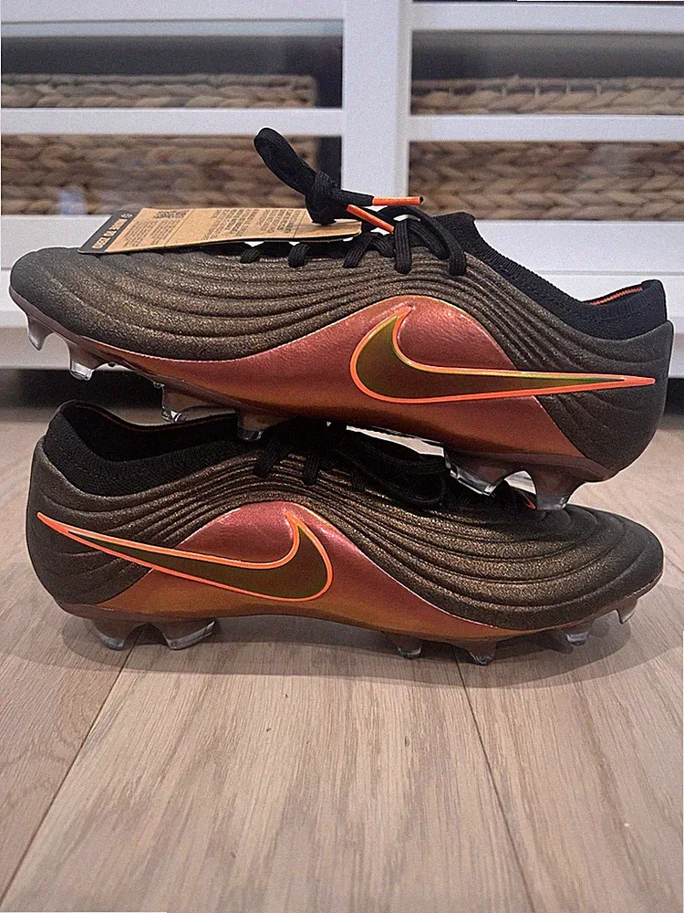 Nike Tiempo Maestro Elite LV8 FG Soccer Cleats - 8.5US
