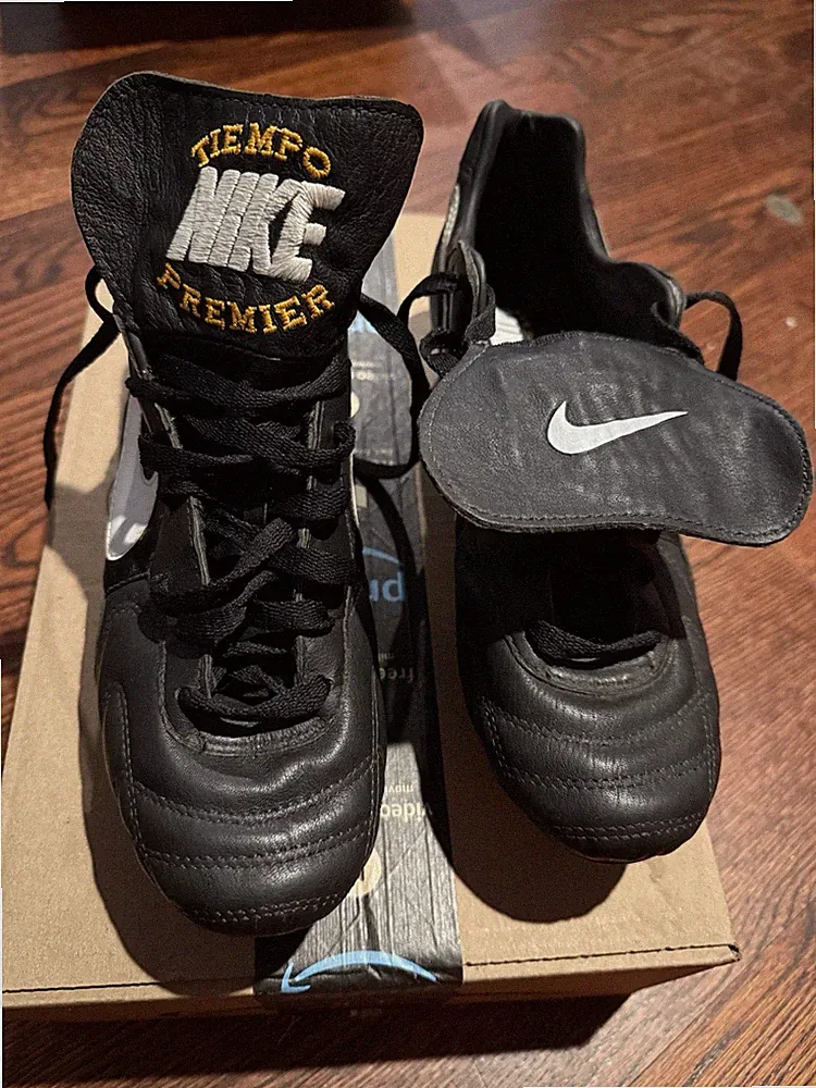 Nike Tiempo Premier Metal Soccer Cleats Black Leather Low Top Lace Up