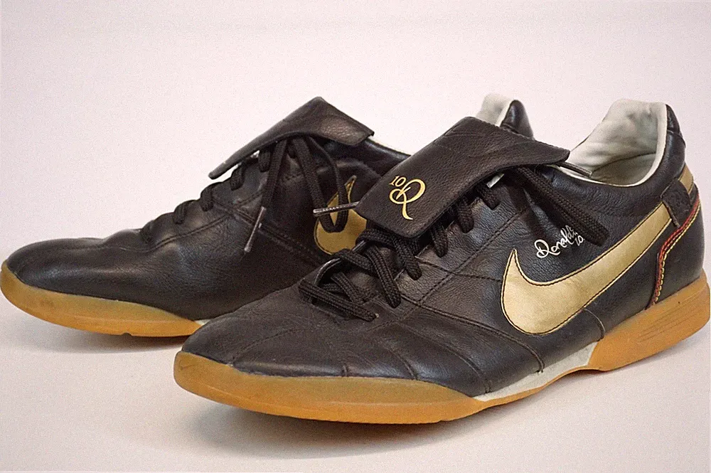 Nike Tiempo R10 Ronaldinho Turf Rare Brown Soccer Shoes Men’s US 12 UK 11 EU 46