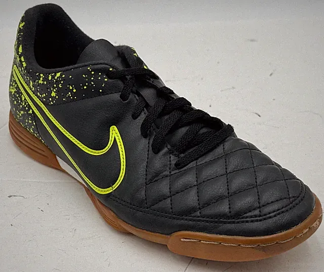 Nike Tiempo Rio II IC Mens Soccer Sneakers Size 8 Black Indoor Shoes 631523-007