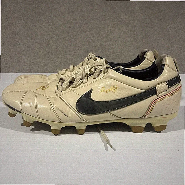 Nike Tiempo Ronaldinho FG Shoes R10 2006 Vintage US 10 UK 9 Soccer Cleats