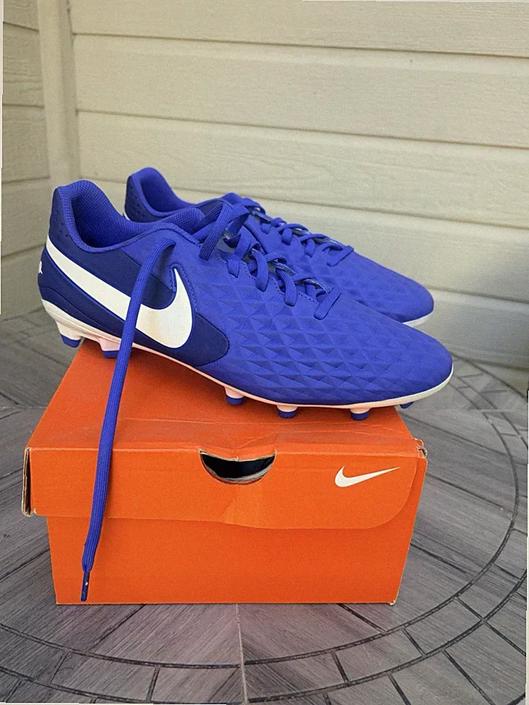 Nike Tiempo Soccer Cleats Men’s Size 10 *New*