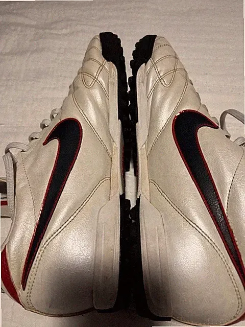 Nike Tiempo Soccer Cleats Men’s Size 11 White Leather Firm Ground FG