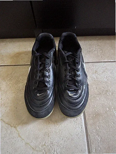 Nike Tiempo Streetgato IC Black/White HQ7017-010 Men's Soccer Shoes Sz 9.5