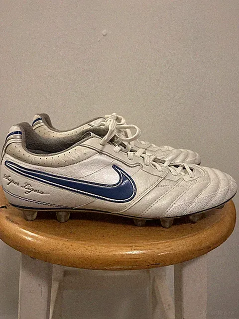 Nike Tiempo Super Ligera Soccer Cleats Mens Size 8 White
