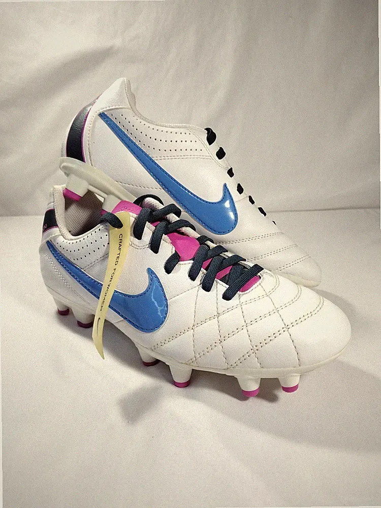 Nike Tiempo White Pink Blue Soccer Football Cleats Women's US 5.5 FREE SHIPPING