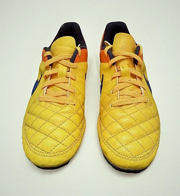 Nike Tiempo Youth Soccer Cleats US 1.5Y Yellow Orange Blue Athletic Footwear