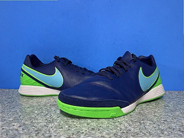 Nike TiempoX Mystic V IC 819222 443 Blue Indoor Soccer Cleats Sz 9 Mens RARE