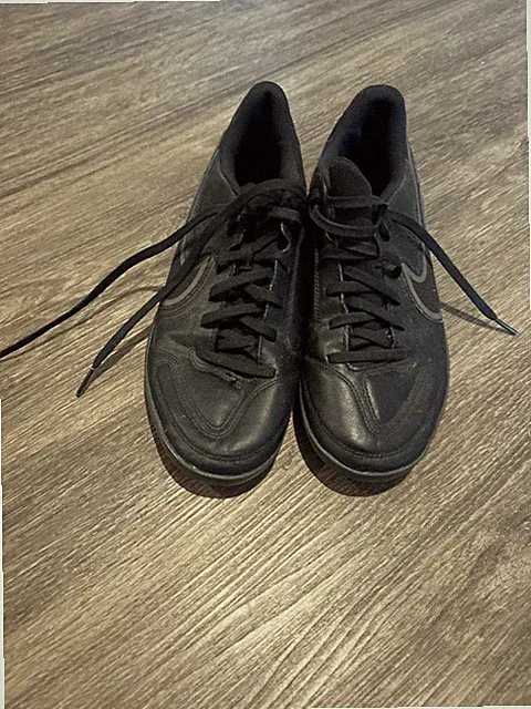 Nike Timepieces Indoor Soccer Cleats Size 8