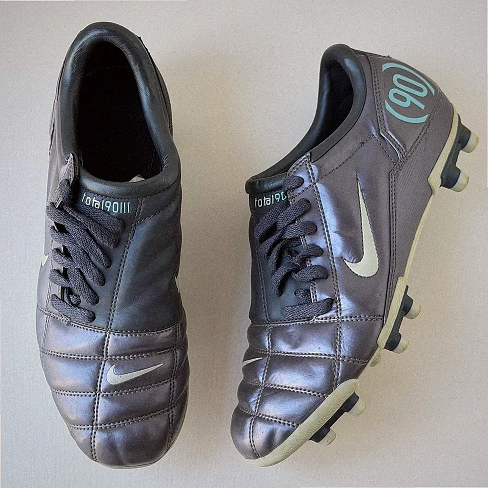 Nike Total 90 III FG Soccer Cleats Womens 8.5 Iridescent Grey Metallic VTG Rare