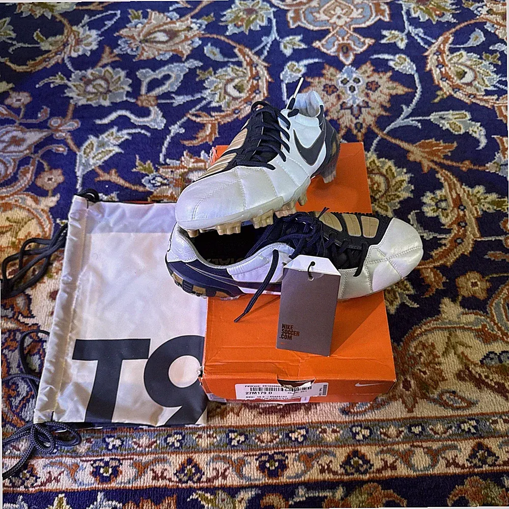 Nike Total 90 III Laser K-FG Size US10 Leather Soccer cleats new with bag & box