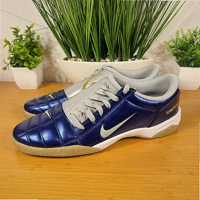 Nike Total 90 NBY Mens Indoor Soccer Shoes Blue Voide/White HQ2851-402 Size 10.5