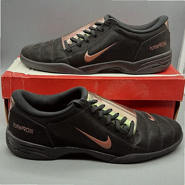 Nike Total 90 PRM Tiempo Mens 11 Black Red Sepia Athletic Shoes IO8712 001 NWB!