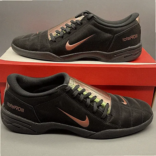 Nike Total 90 PRM Tiempo Mens 9.5 Black Red Sepia Athletic Shoes IO8712 001 NWB!