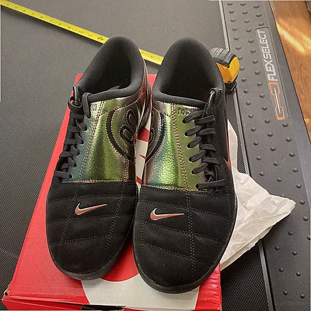 Nike Total 90 PRM Tiempo Size 9