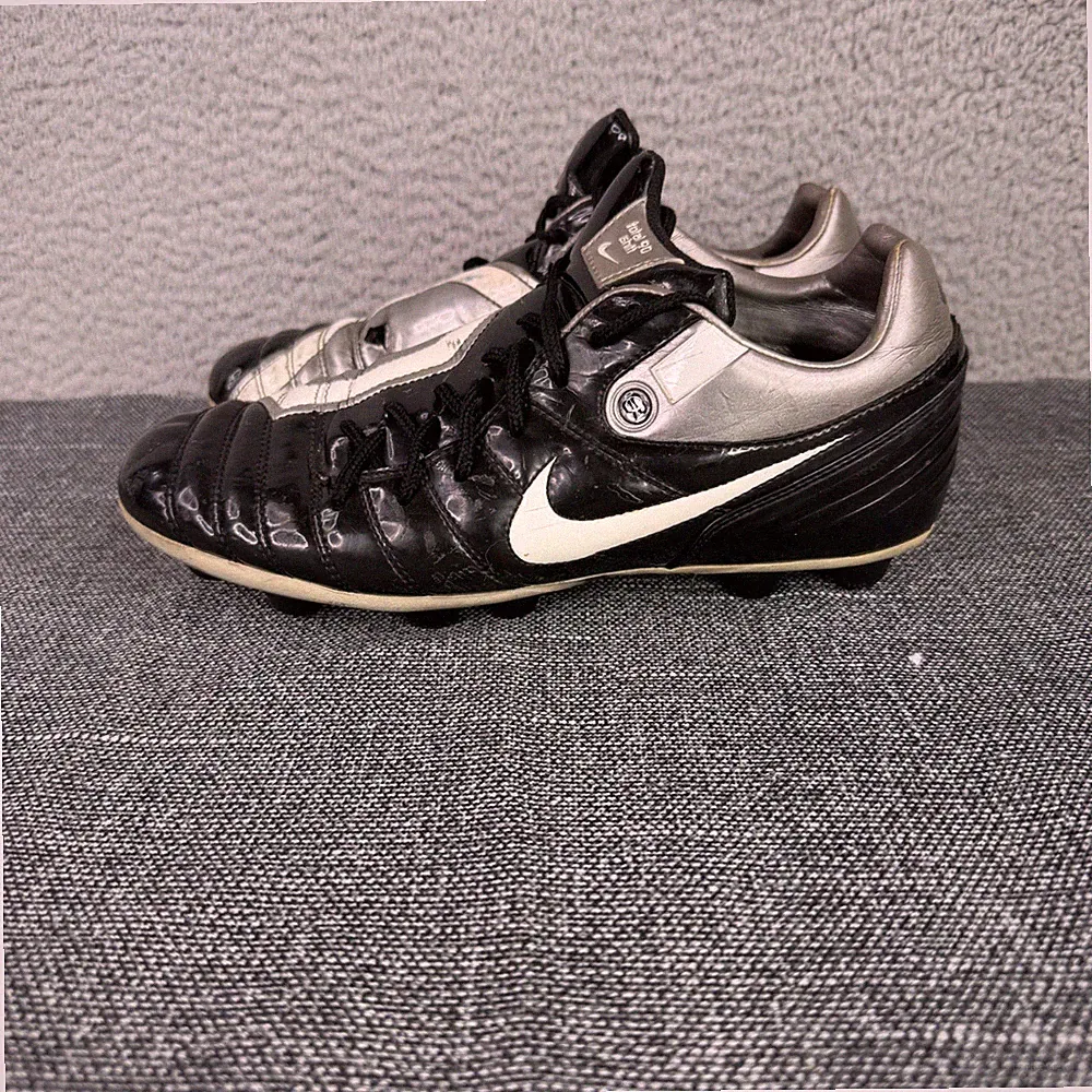 Nike Total 90 Shift Soccer Cleats Mens 8.5 Black Silver 313995-011 2006 Vintage