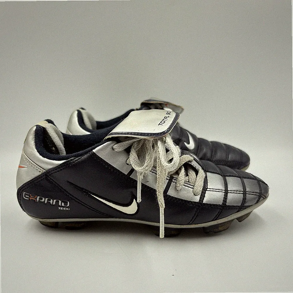 Nike Total 90 Shoes Youth Size 1.5Y Blue Silver Soccer Cleats 302240-408