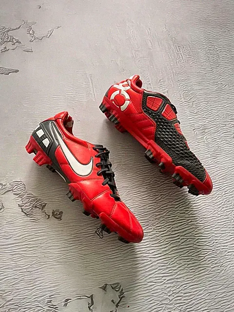 Nike Total 90 Shoot III Vintage Football Soccer Boots Red Size: US 10.5