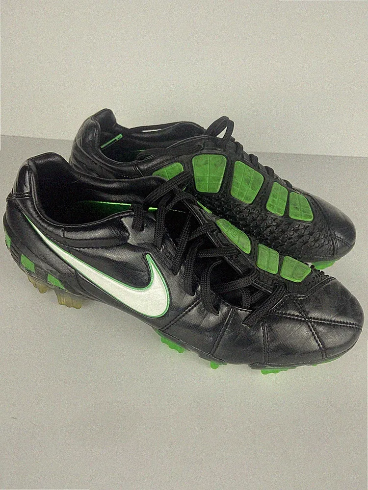 Nike Total 90 Soccer Cleats Mens 6.5 Black & Green Vintage