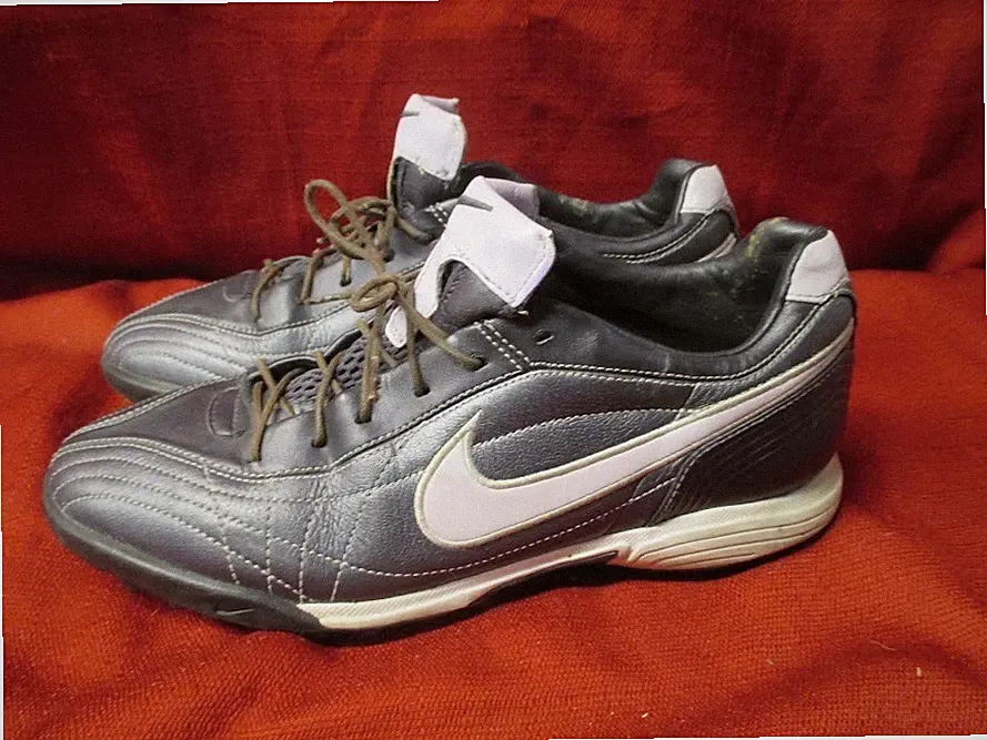 Nike Turf Soccer Black White Cleats 313902-051 | Women's Size 8.5