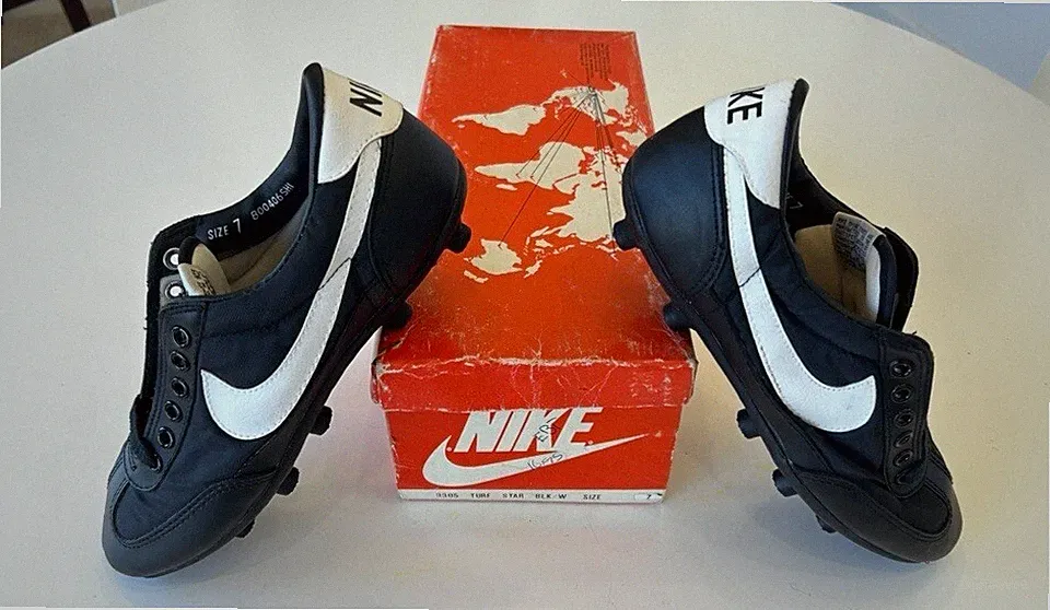 Nike Turf Star Vintage Soccer Cleats Black Size 7 Rare and New with Box