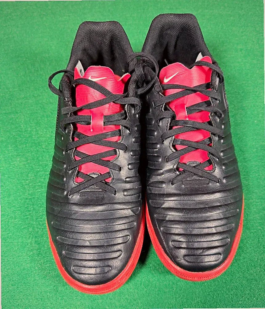 Nike Unisex Tiempo Black/Red Indoor Soccer Shoes - US Size 7.5