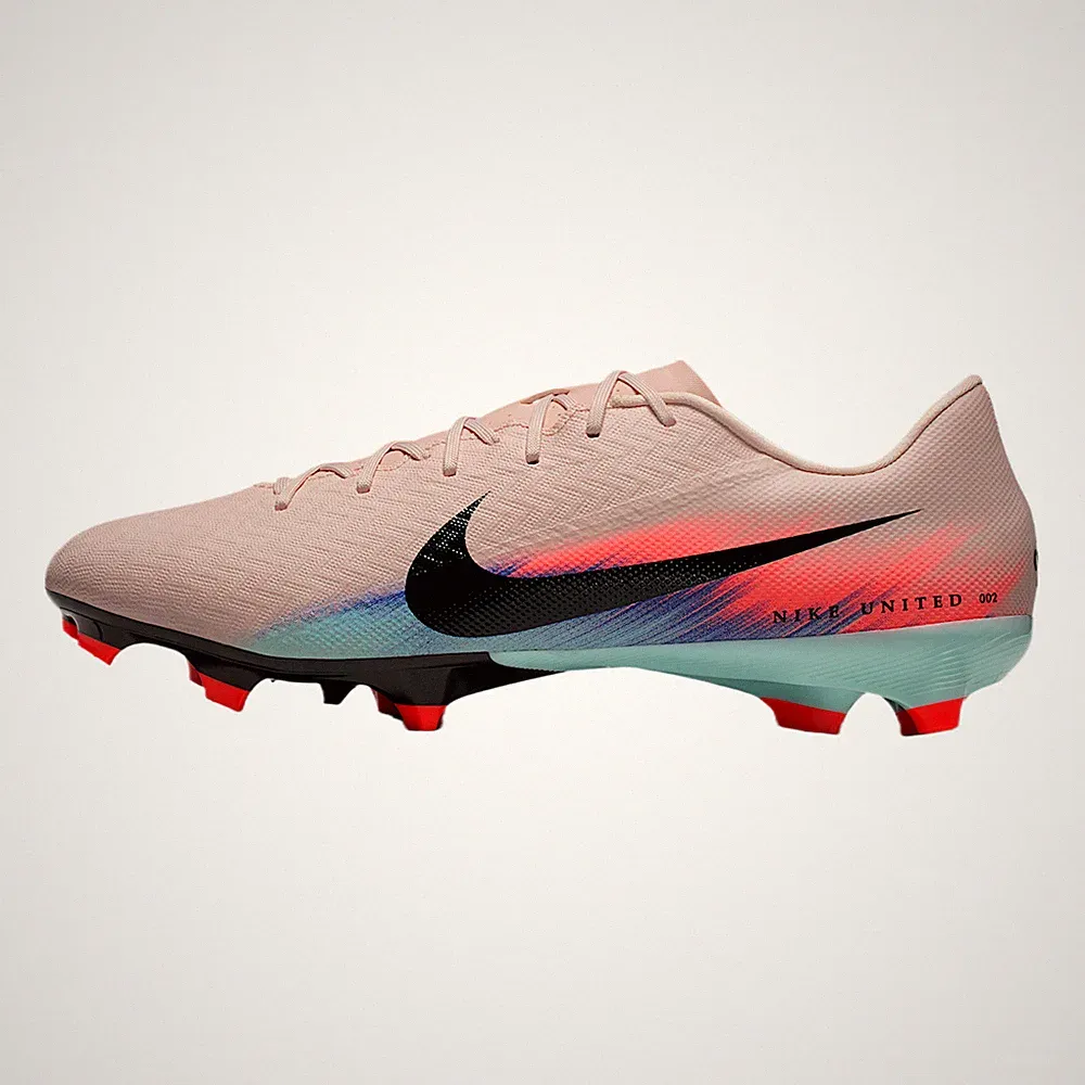 Nike United Mercurial Vapor 16 Academy Multi-Ground Low-Top Soccer Cleats