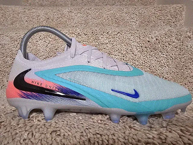 Nike United Phantom 6 Low Elite Pistachio Frost Soccer Cleats IM9604-300 Sz 5