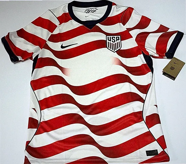 Nike USA Soccer Jersey 2026 World Cup Home Kit Red White Wavy Stripe Men’s M NWT