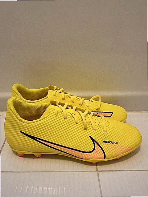 Nike Vapor 15 Club FG/MG Soccer Cleats Men 10 Yellow Strike Sunset DJ5963-780