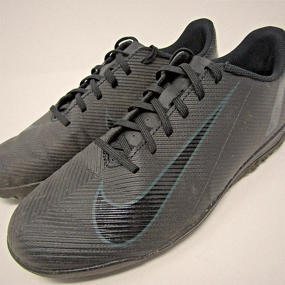 Nike Vapor 16 Club TF Soccer Cleats Men's Size 7.5 Turf Athletic Shoes