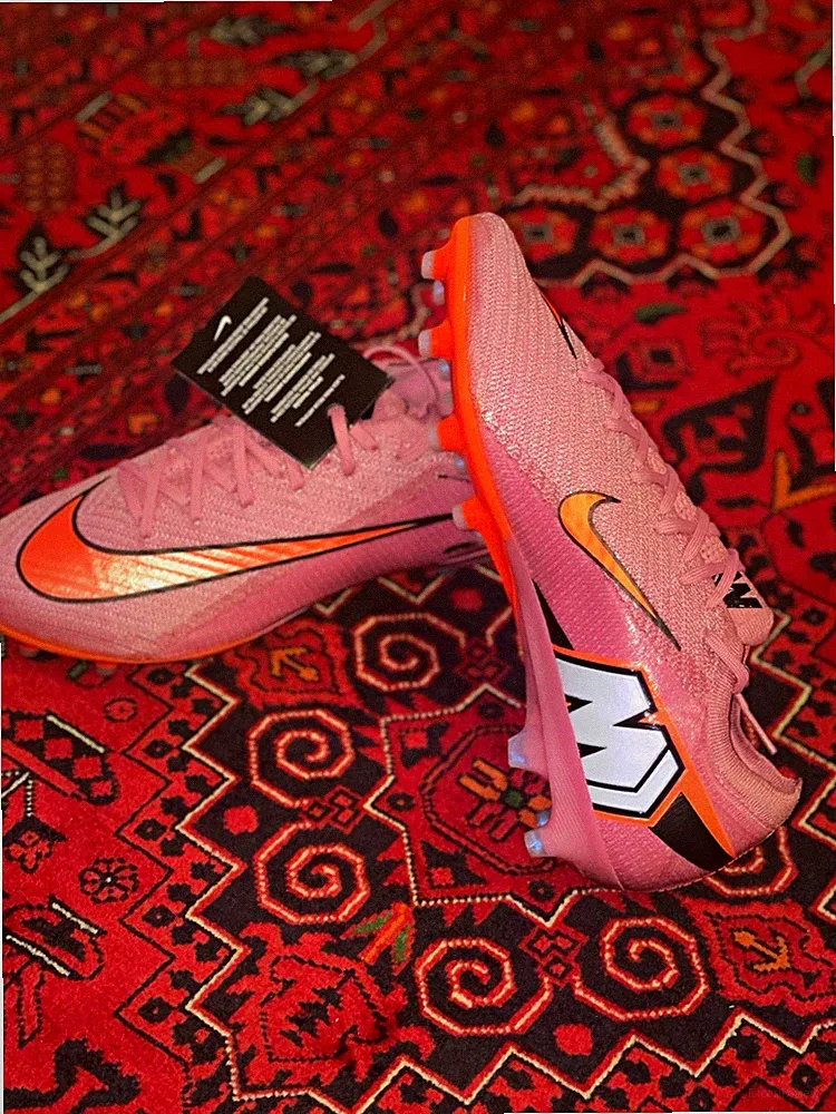 Nike Vapor 16 ELITE AG US men’s size 9 Soccer Cleats Pink/Orange