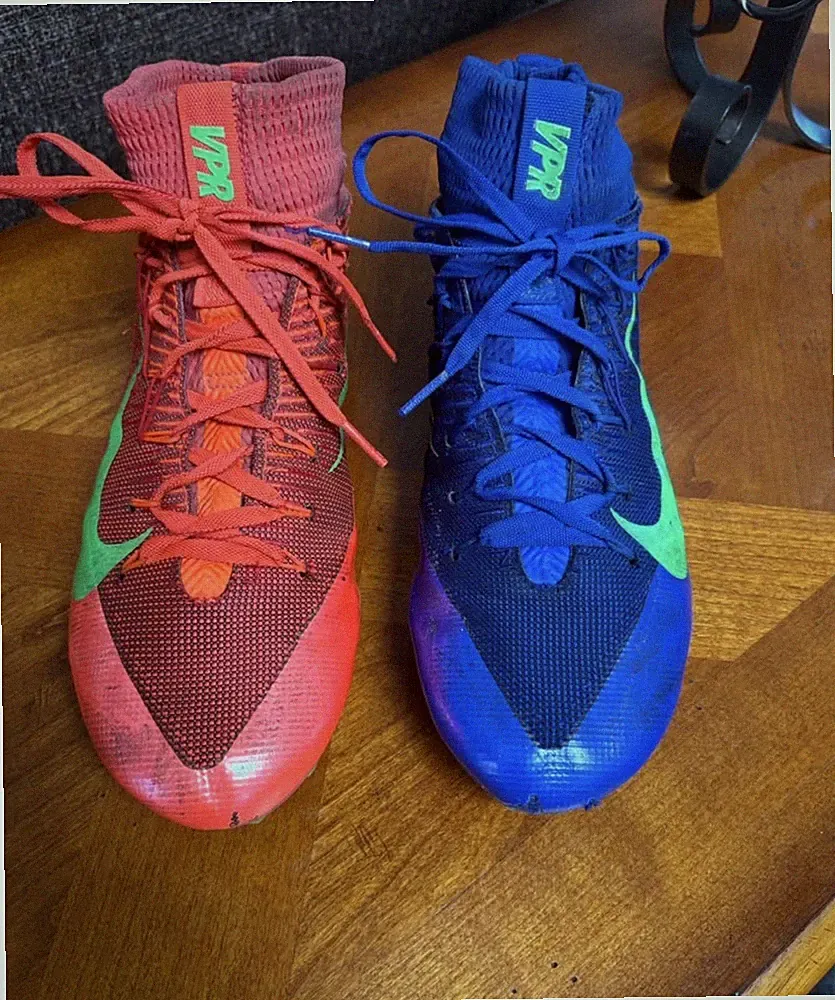 Nike Vapor Untouchable 2 Light Speed soccer Football Cleats Red/Blue Mens 10.5