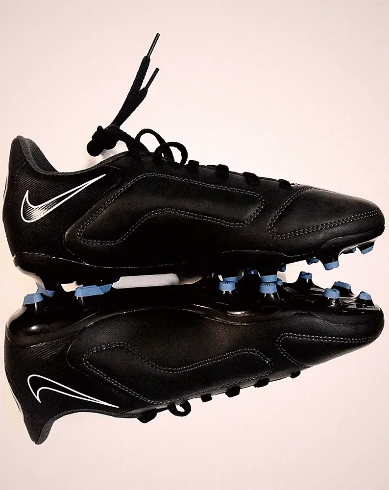 NIKE VG2 US Size 5.5Y Boys Soccer Cleats Black Blue Silver NEW-No Box
