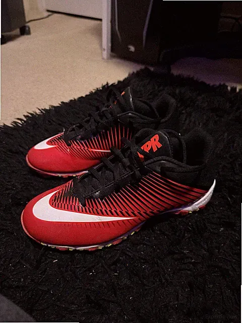 Nike VPR Speed Fastflex Football/Soccer Cleats Red/White Youth 4.5